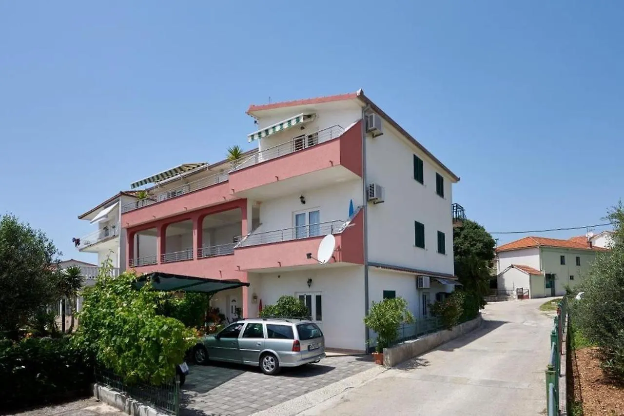 Studio Apartment In Seget Vranjica With Terrace, Air Conditioning, Wifi, Washing Machine 5052-2
